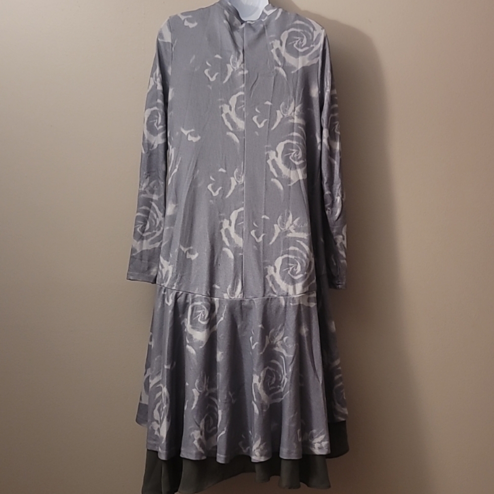 Reborn Cascading Rose Print Soft Duster Size Medium - Picture 3 of 7